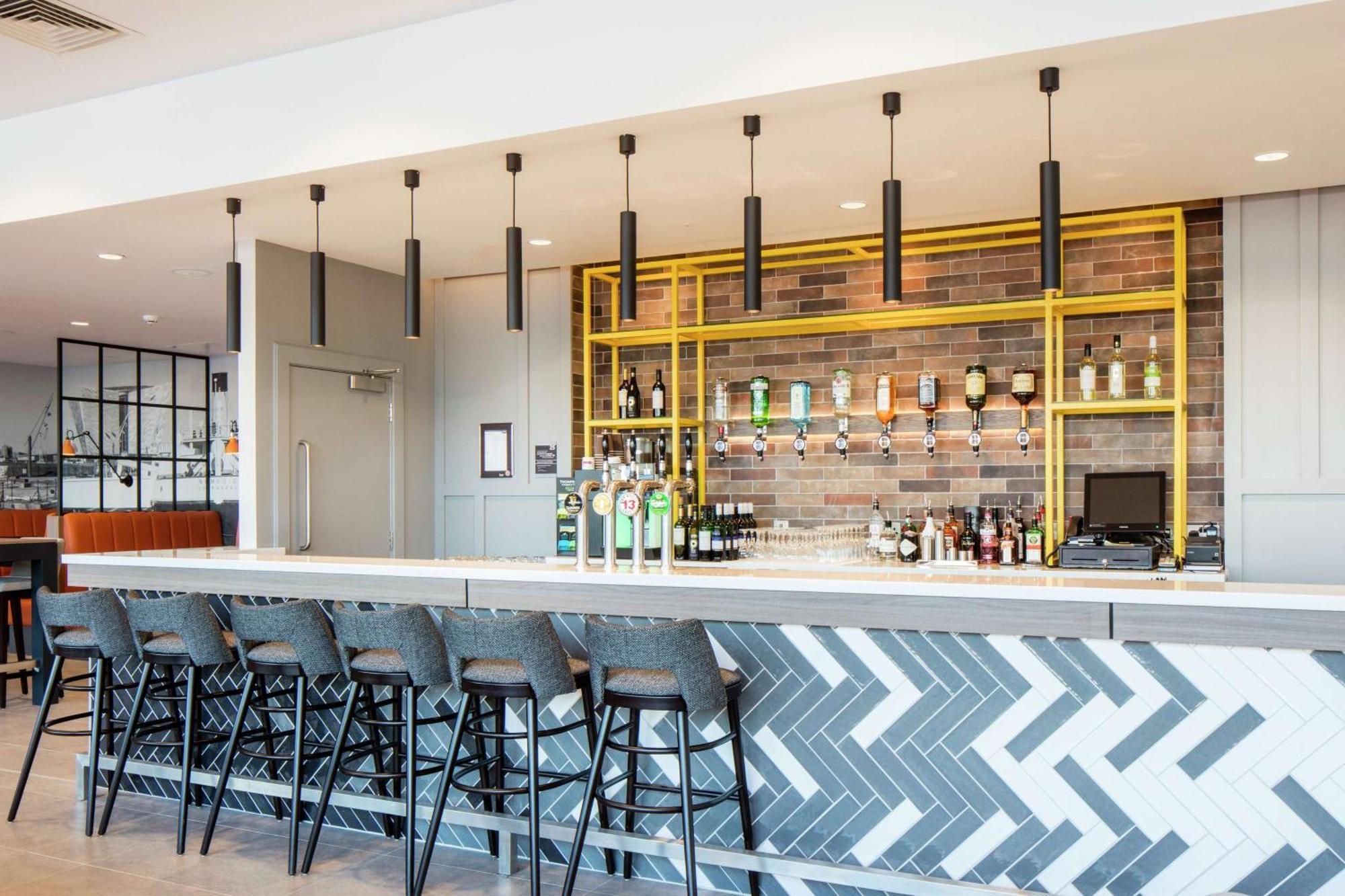 Hampton By Hilton Belfast City Centre מראה חיצוני תמונה